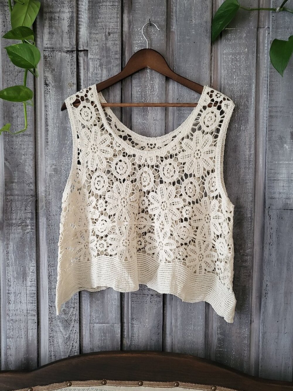 Cream Floral Crochet Crop Top Boho Festival Tank Size M NWOT